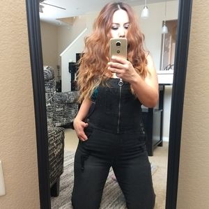 Ces't T01 Overalls in black